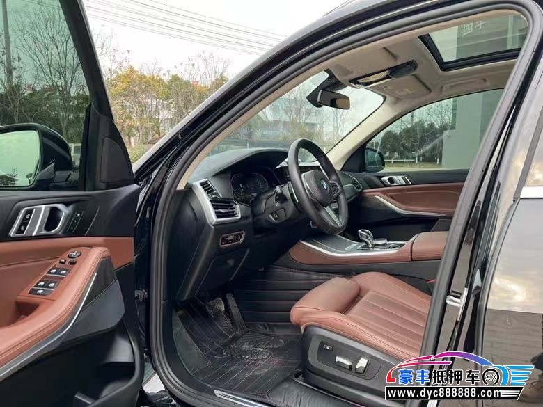 22年宝马X5SUV抵押车出售