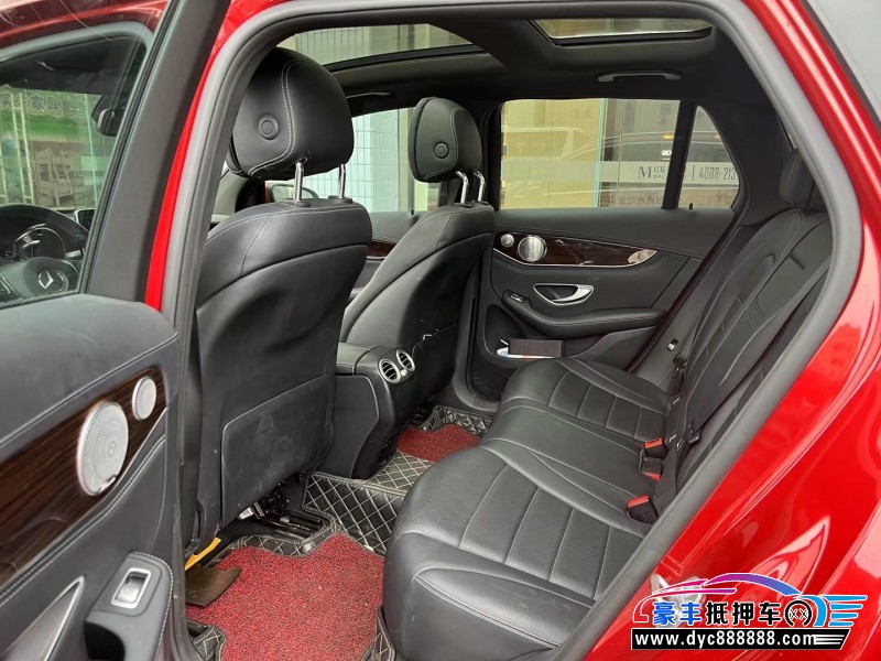 18年奔驰GLC轿车抵押车出售