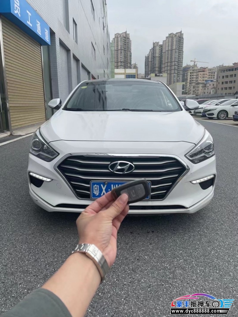 17年现代名图轿车抵押车出售