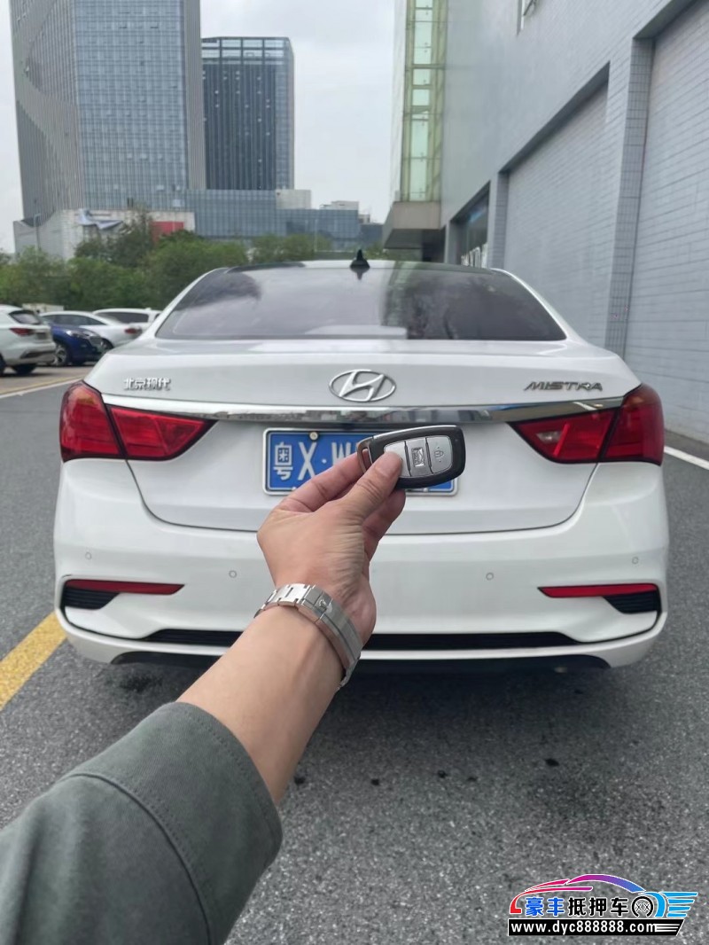 17年现代名图轿车抵押车出售