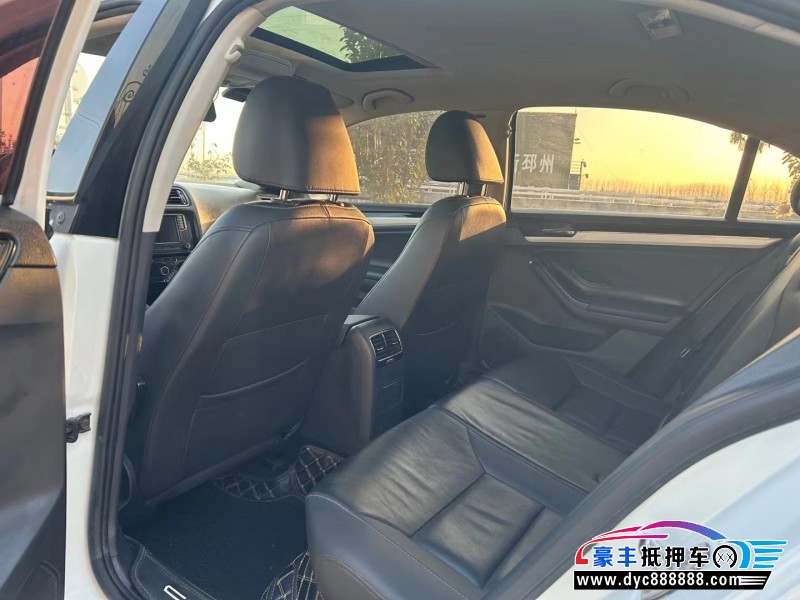 17年大众速腾轿车抵押车出售