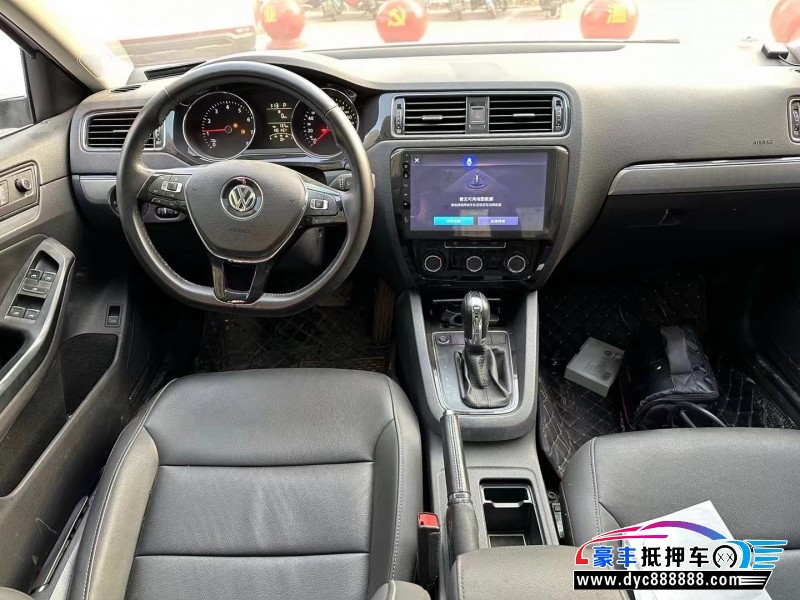 19年大众速腾轿车抵押车出售