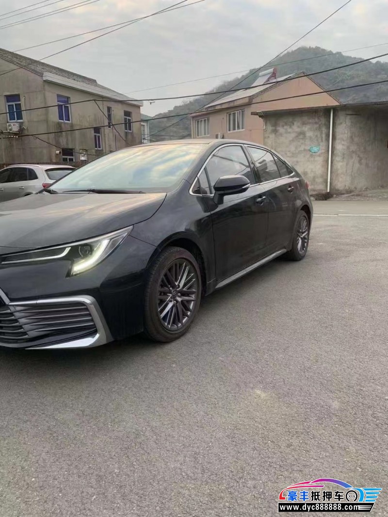 22年丰田凌尚轿车抵押车出售