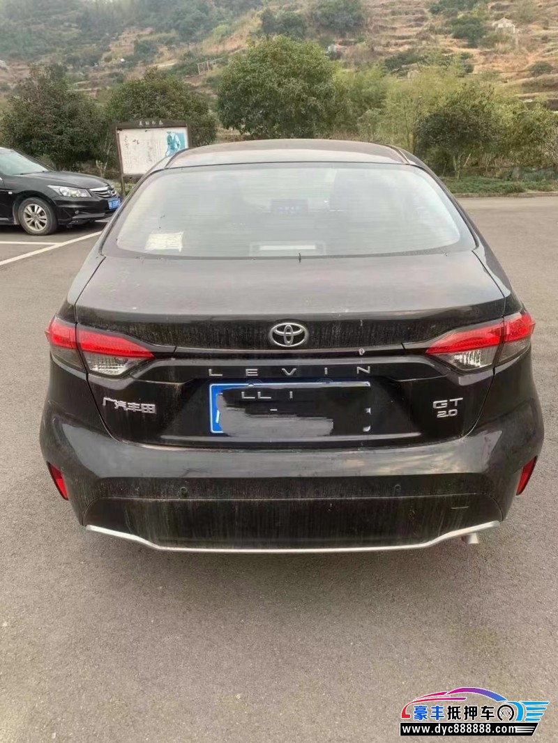 22年丰田凌尚轿车抵押车出售