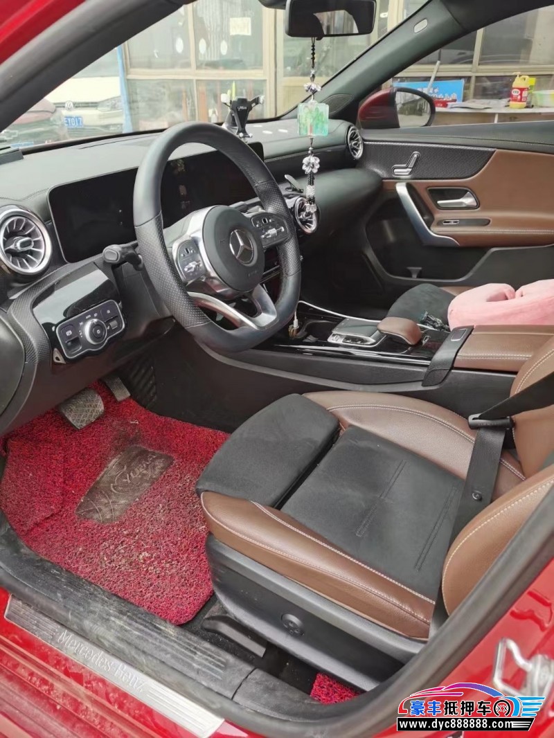 20年奔驰A轿车抵押车出售