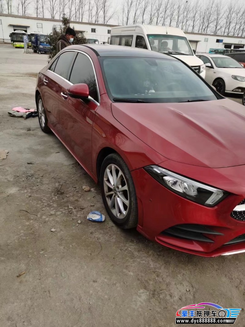 20年奔驰A轿车抵押车出售