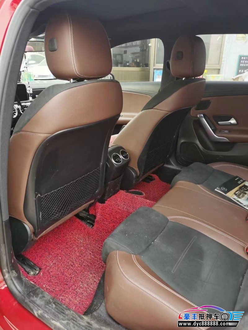 20年奔驰A轿车抵押车出售