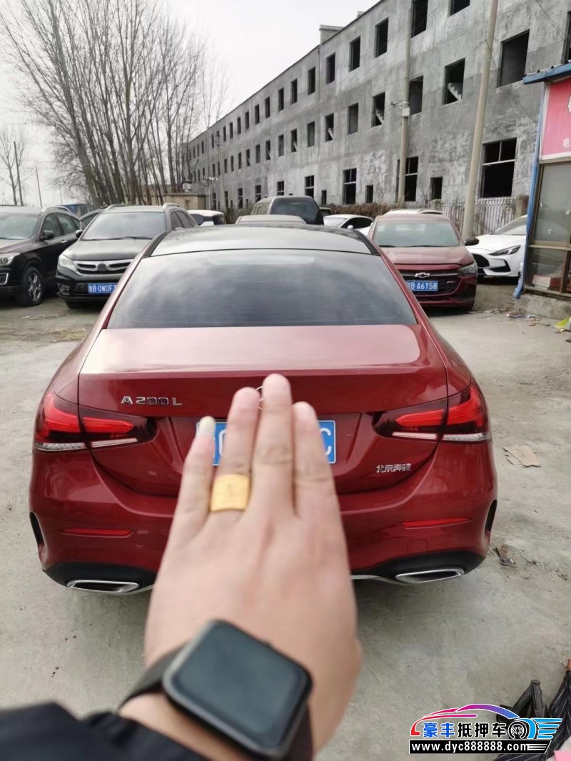 20年奔驰A轿车抵押车出售