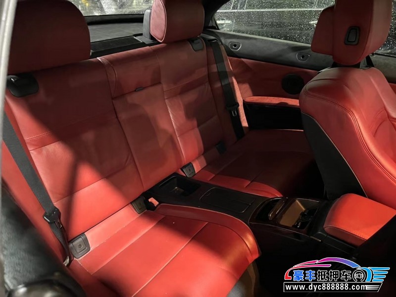 11年宝马3系轿车抵押车出售