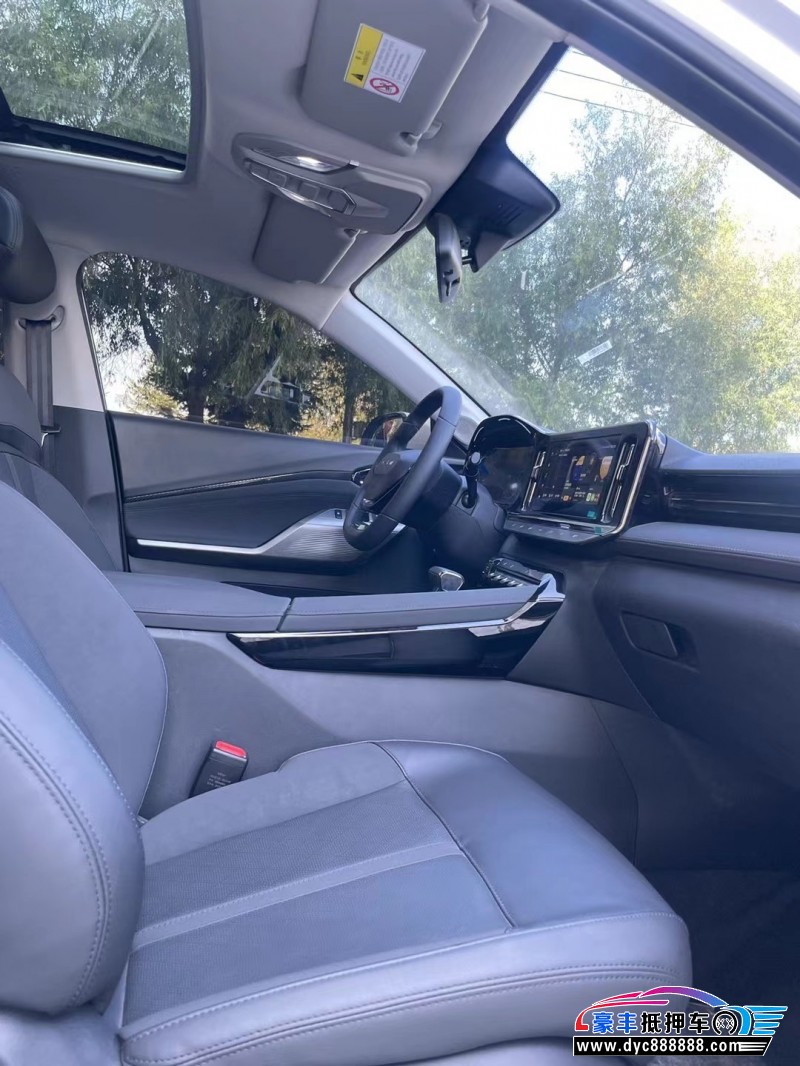 22年宝骏RC5轿车抵押车出售