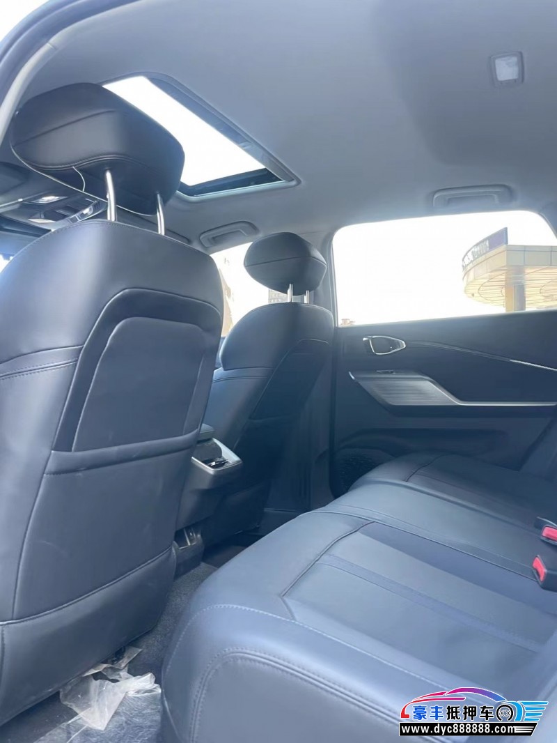 22年宝骏RC5轿车抵押车出售