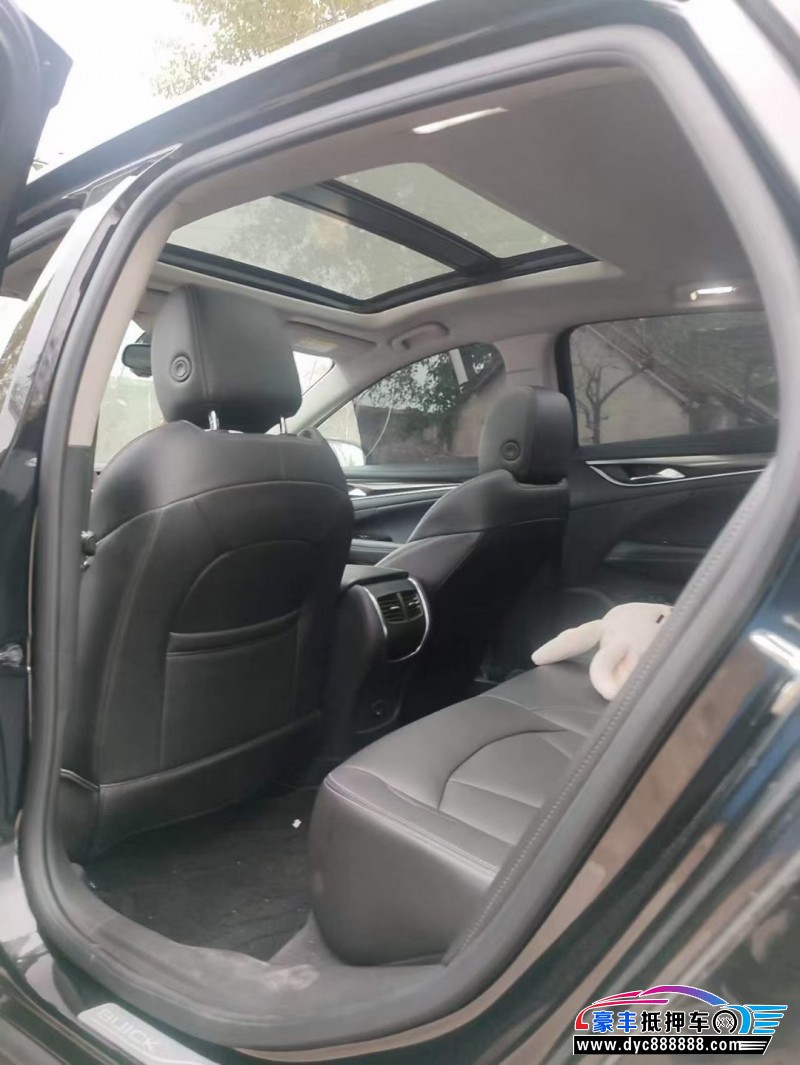 21年别克君越轿车抵押车出售