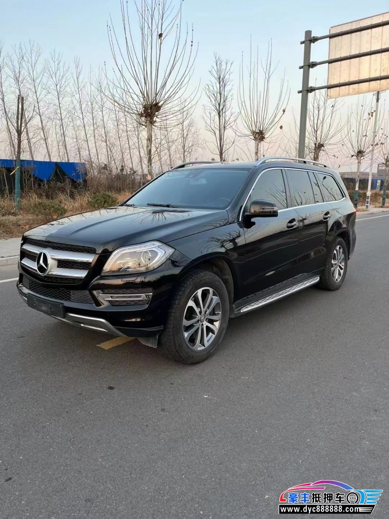 14年奔驰GL级轿车抵押车出售