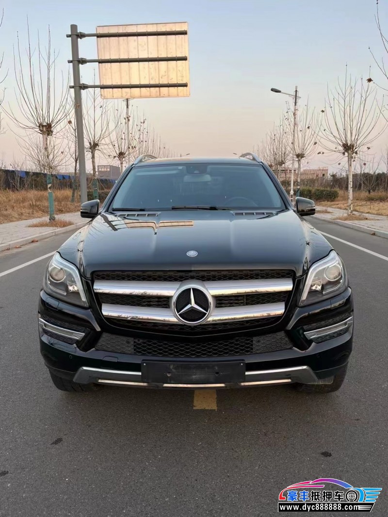 14年奔驰GL级轿车抵押车出售