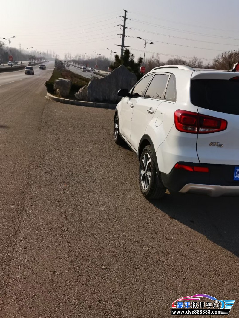 16年起亚KX3轿车抵押车出售