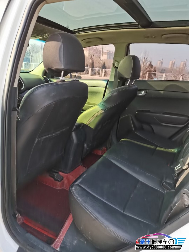 16年起亚KX3轿车抵押车出售