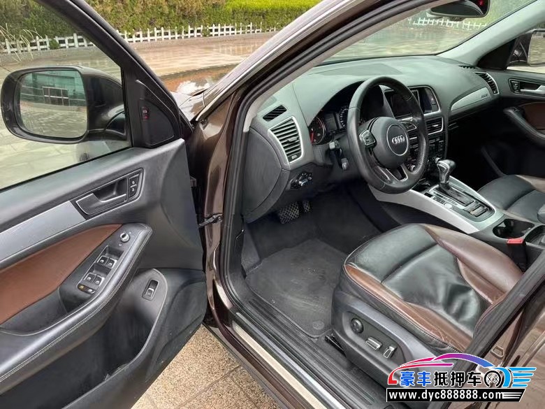 17年奥迪Q5轿车抵押车出售