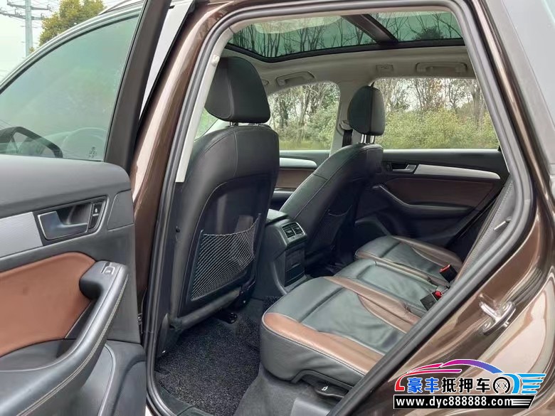 17年奥迪Q5轿车抵押车出售