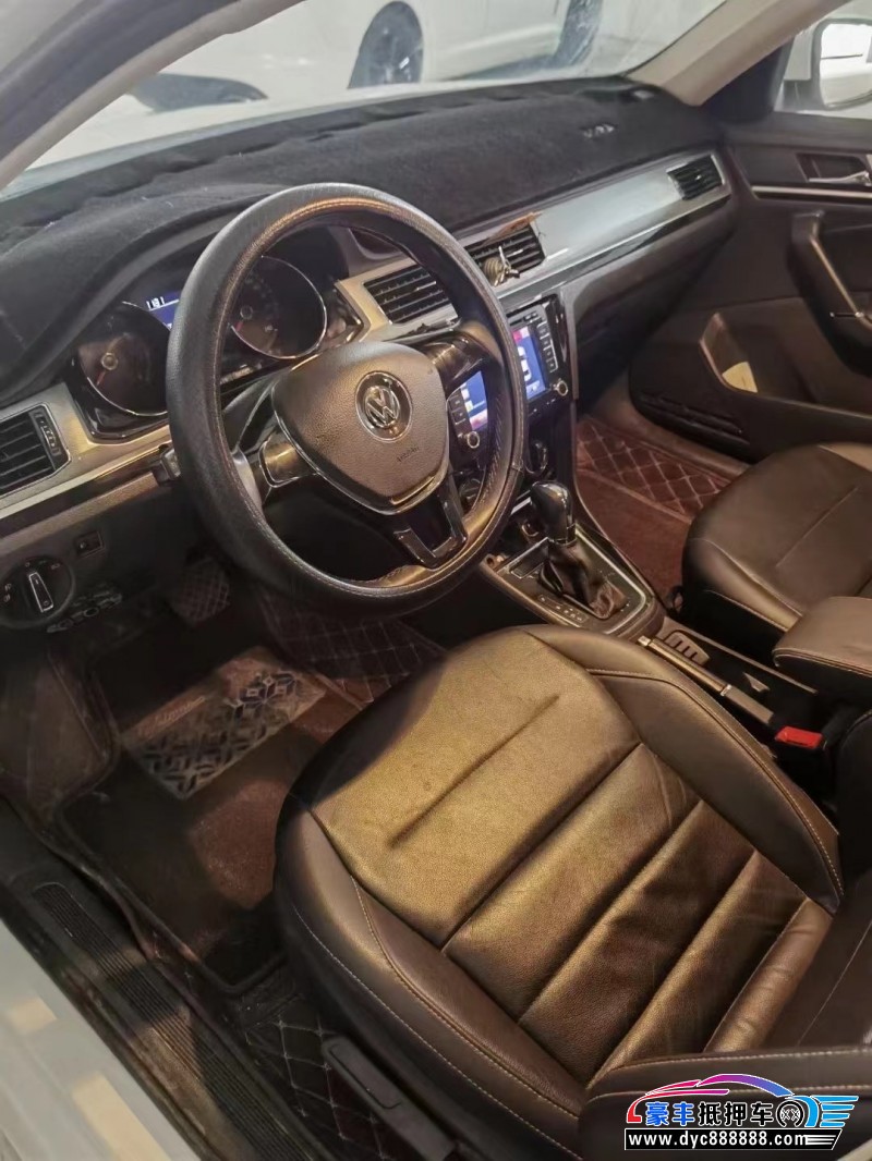 16年大众宝来轿车抵押车出售