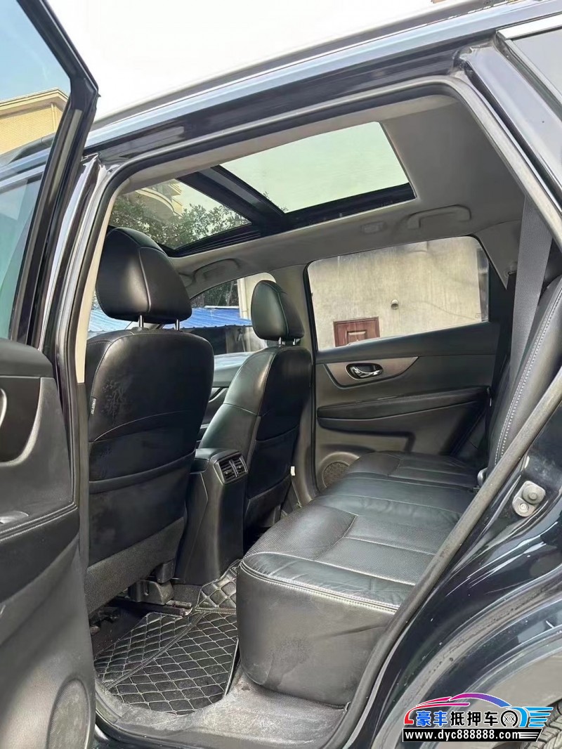 15年日产奇骏SUV抵押车出售