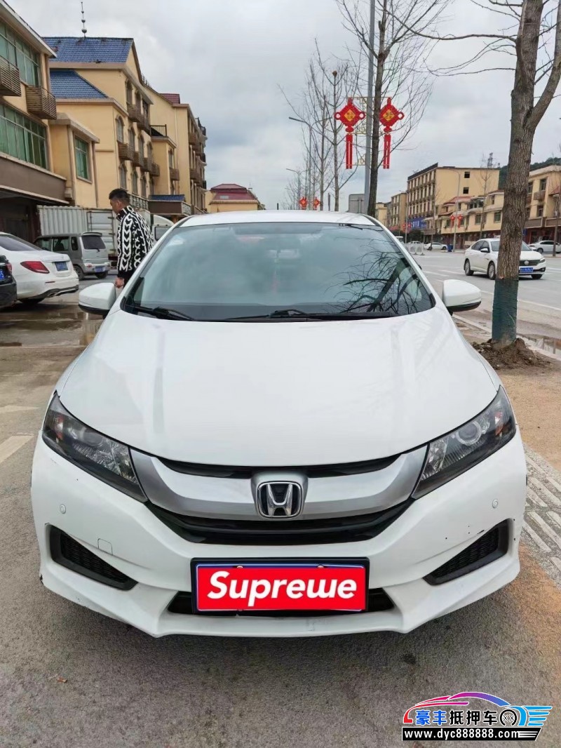 18年本田锋范轿车抵押车出售