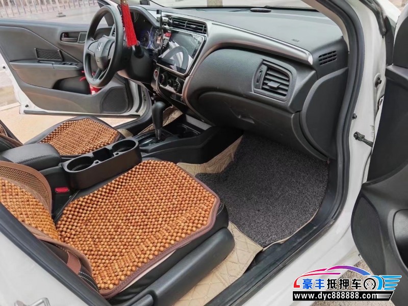 18年本田锋范轿车抵押车出售