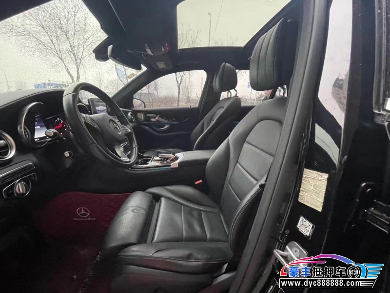 18年奔驰GLC轿车抵押车出售