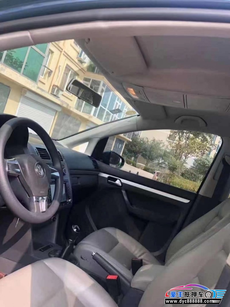 13年大众途安MPV抵押车出售