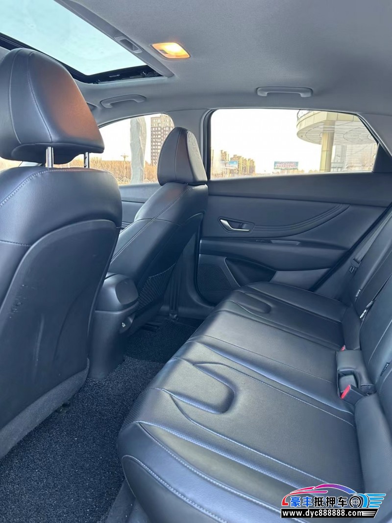 20年现代伊兰特轿车抵押车出售