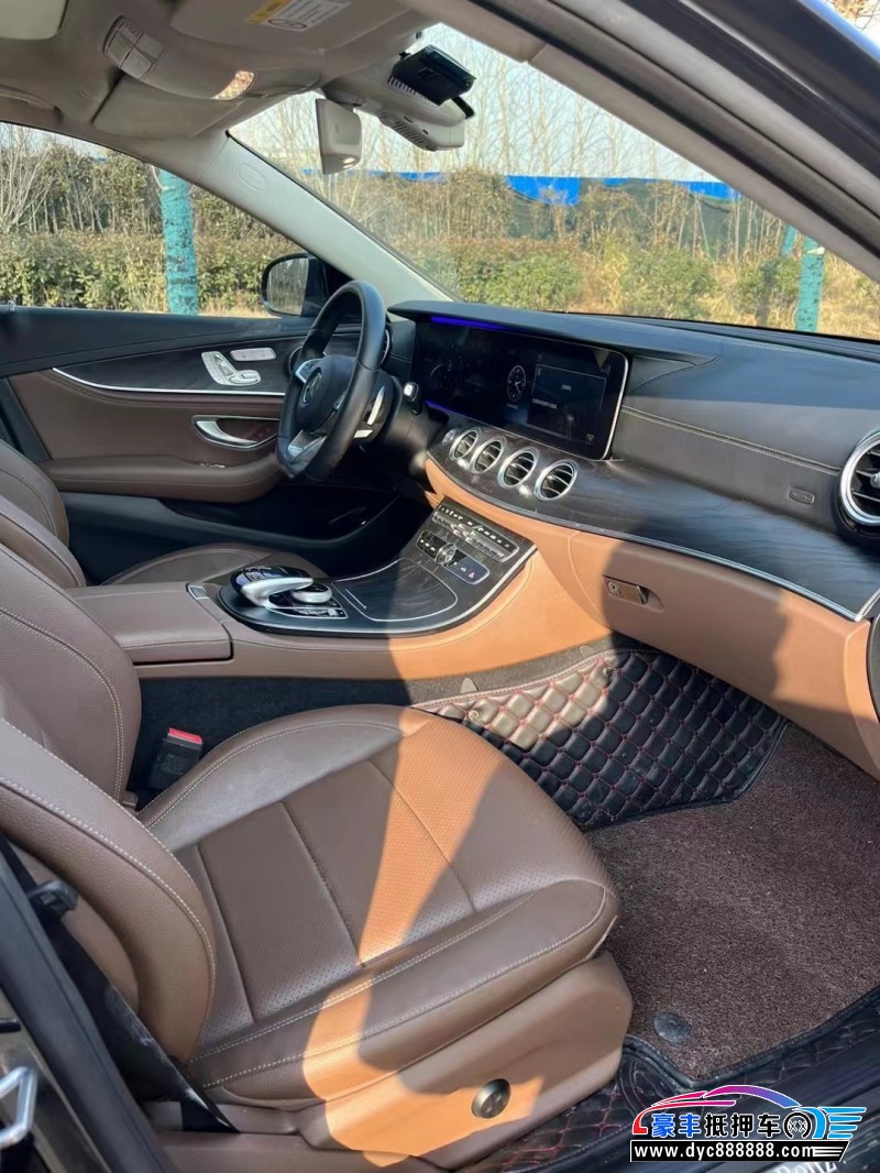 18年奔驰E级轿车抵押车出售