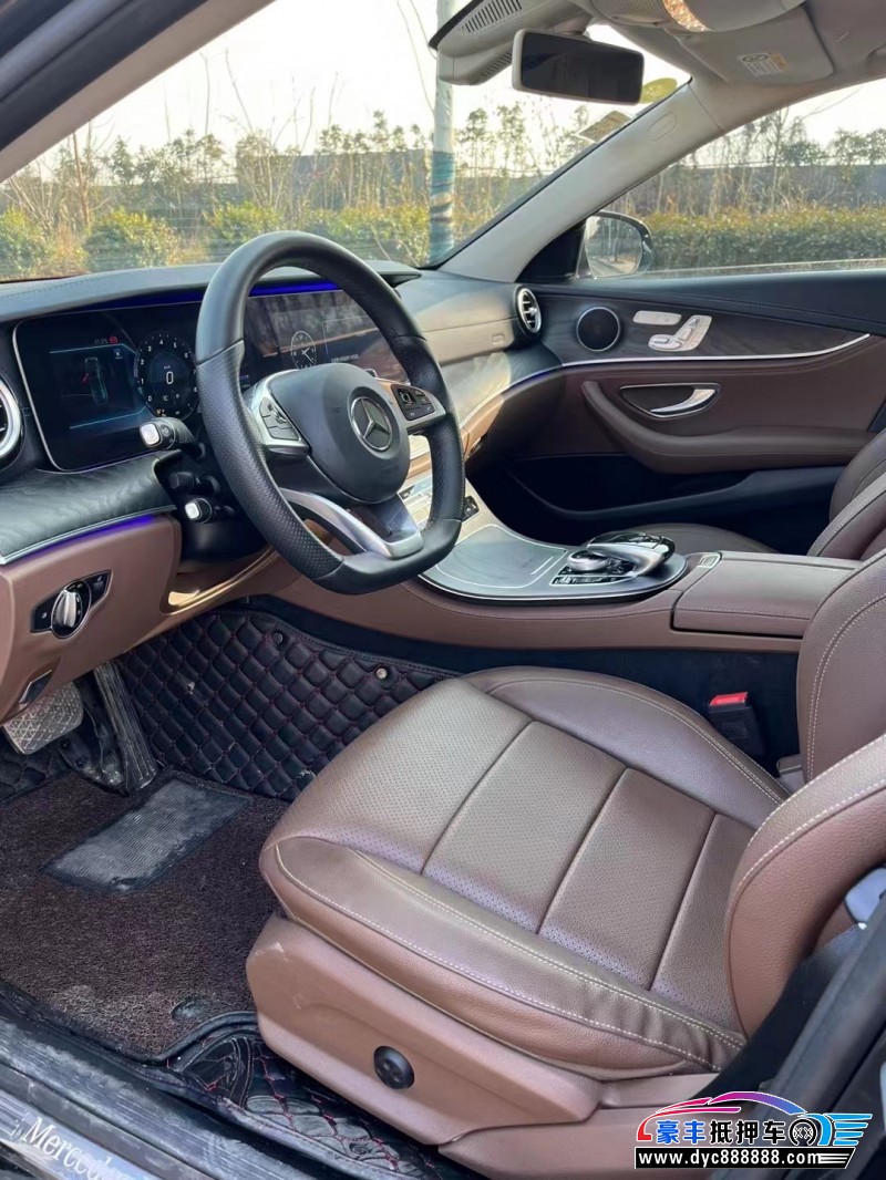 18年奔驰E级轿车抵押车出售