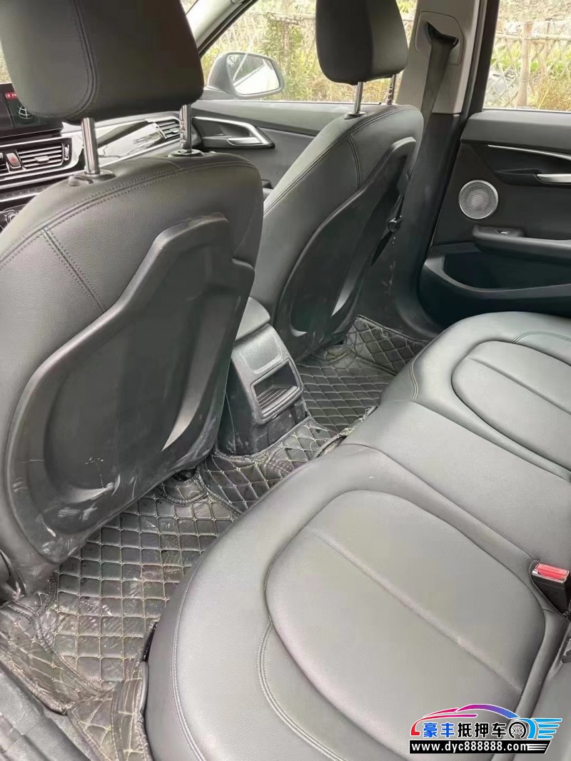 22年宝马1系轿车抵押车出售