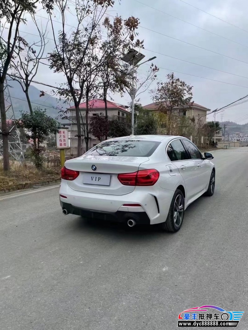 22年宝马1系轿车抵押车出售