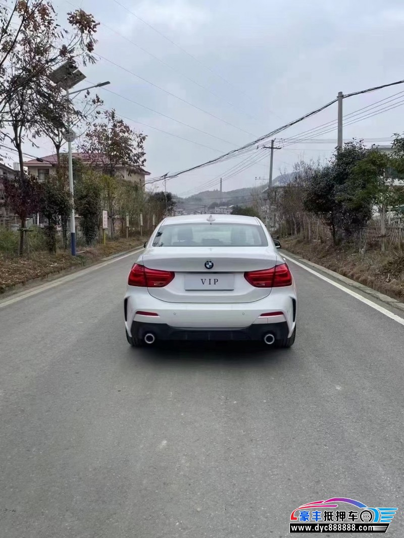 22年宝马1系轿车抵押车出售