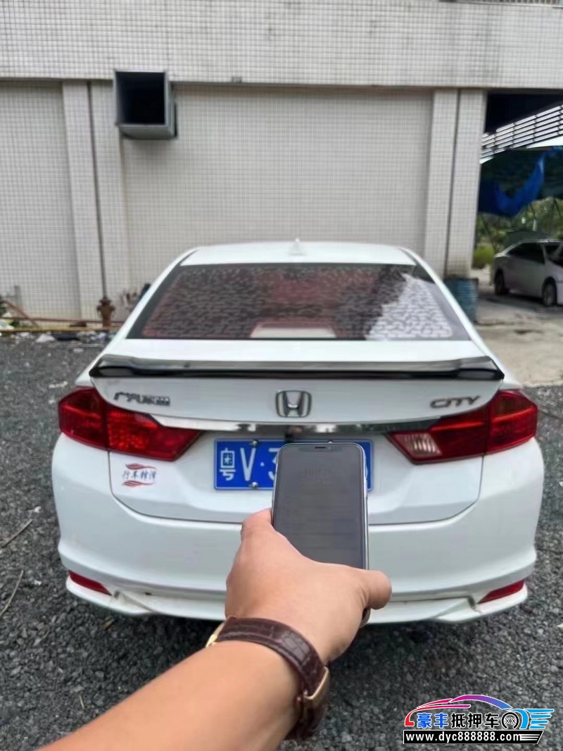 18年本田锋范轿车抵押车出售