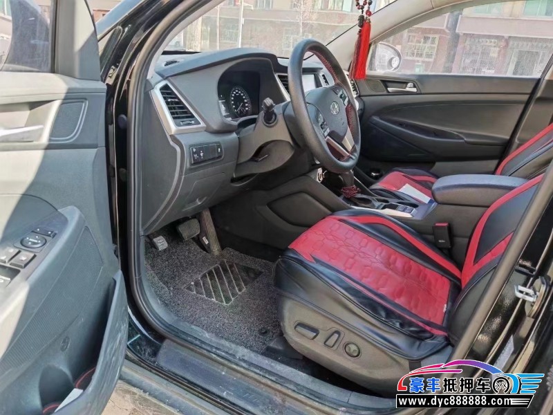 18年现代途胜轿车抵押车出售