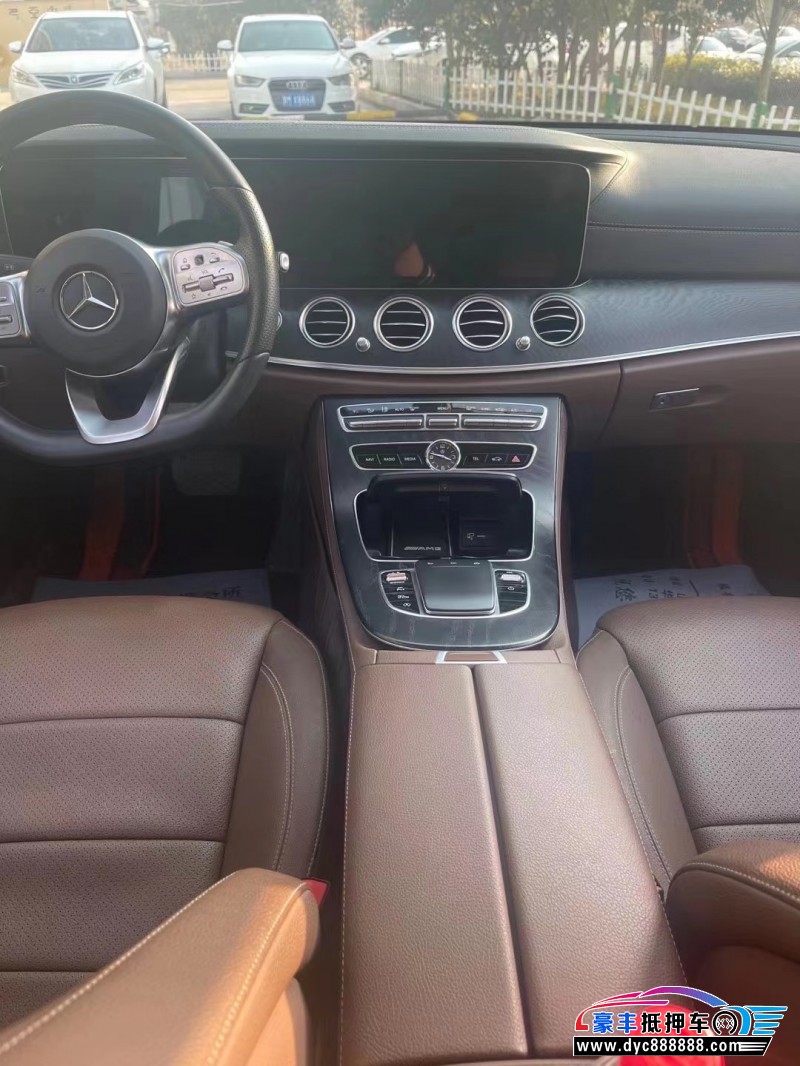 19年奔驰E轿车抵押车出售