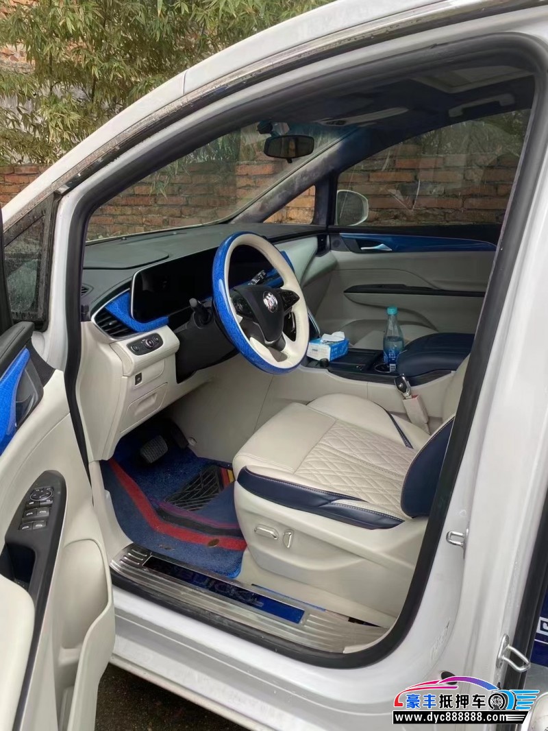 20年别克GL8轿车抵押车出售