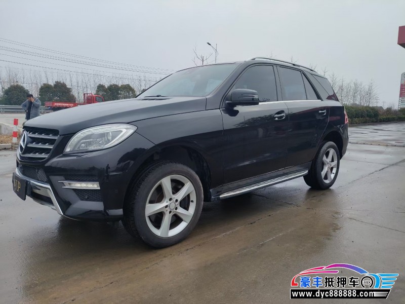 13年奔驰ML轿车抵押车出售