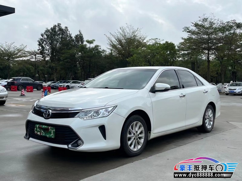 17年丰田凯美瑞轿车抵押车出售