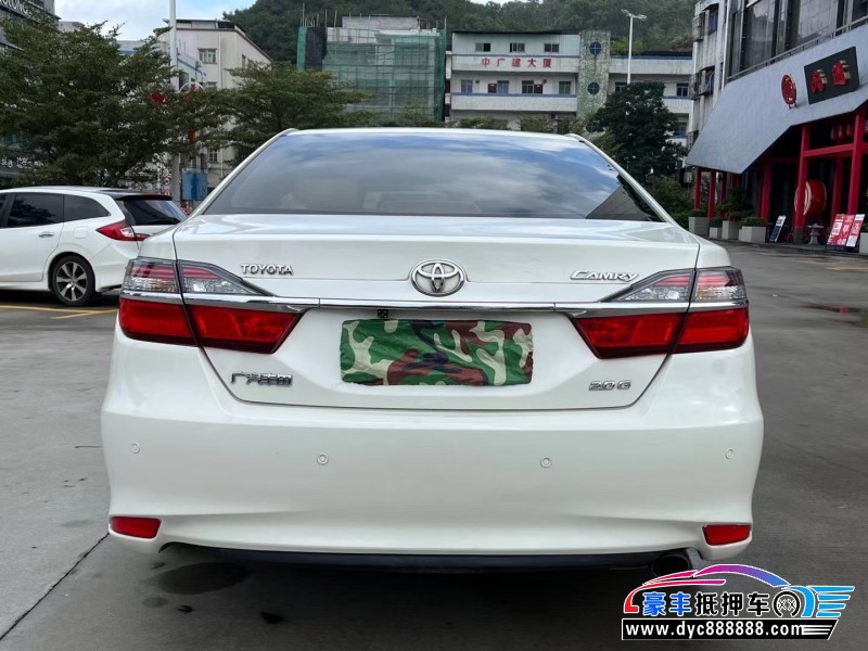 17年丰田凯美瑞轿车抵押车出售