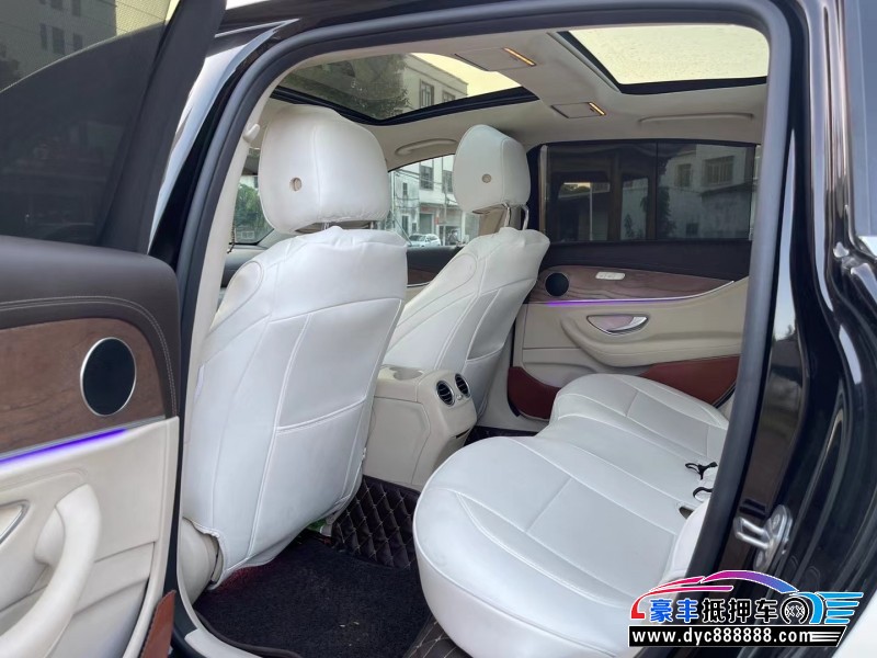 16年奔驰E轿车抵押车出售