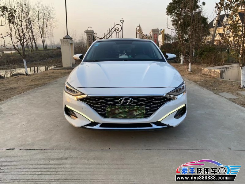 20年现代菲斯塔轿车抵押车出售