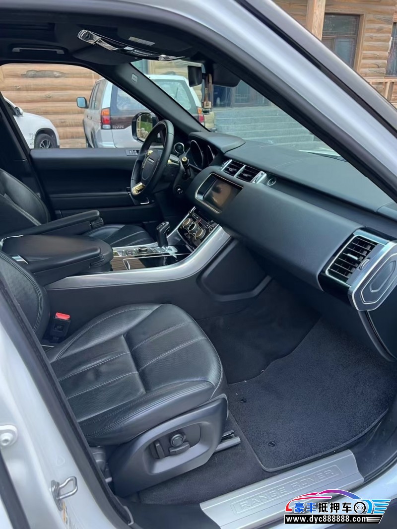 17年路虎揽胜运动版SUV抵押车出售