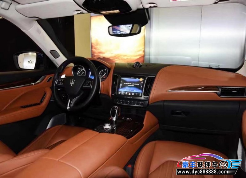 17年玛莎拉蒂莱万特轿车抵押车出售