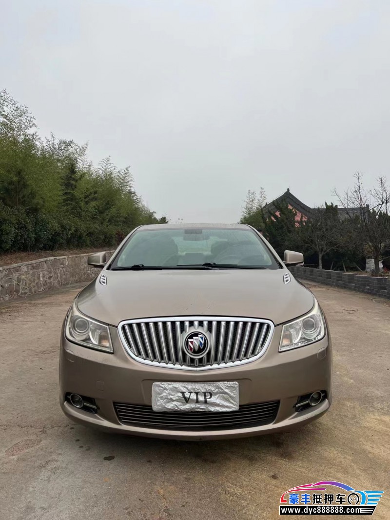 10年别克君越轿车抵押车出售