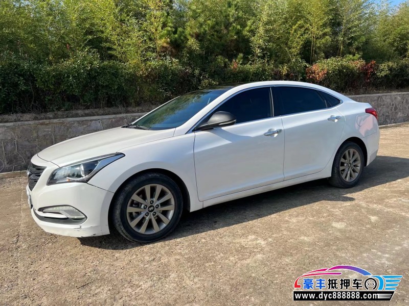 14年现代名图轿车抵押车出售