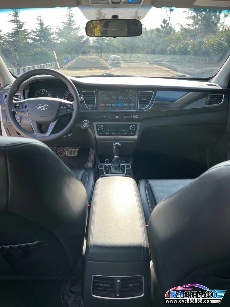 14年现代名图轿车抵押车出售