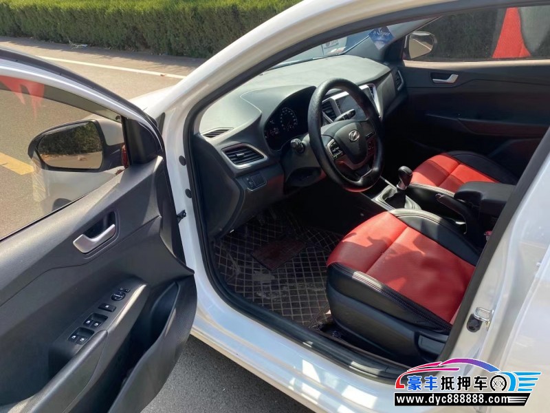 19年现代悦纳轿车抵押车出售