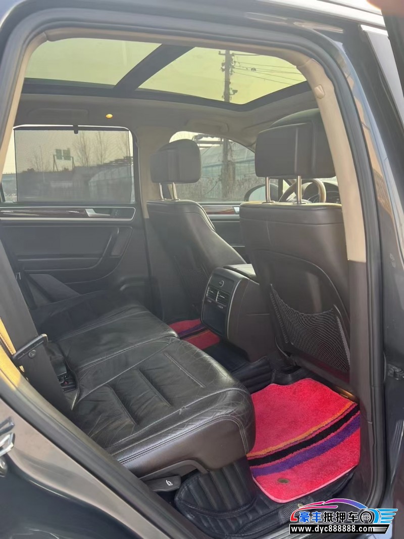 11年大众途锐轿车抵押车出售